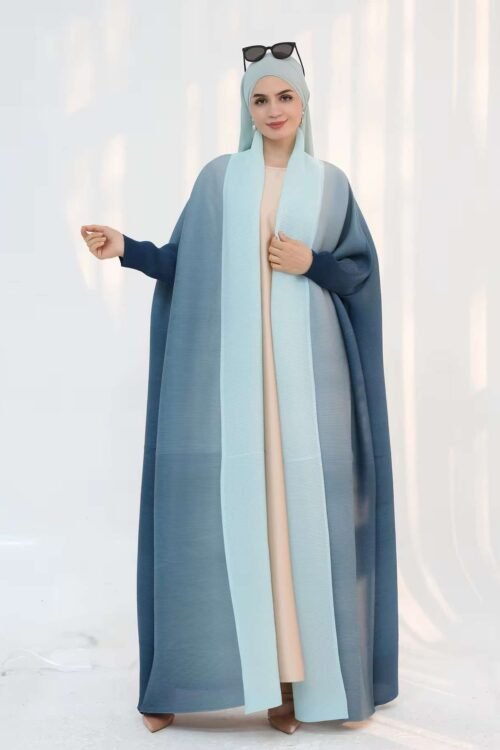 Bat Sleeves Ombre Pleated Cardigan