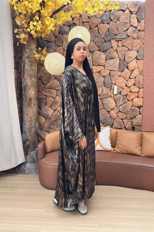 Oversized Black and Gold Pattern Closed Abaya