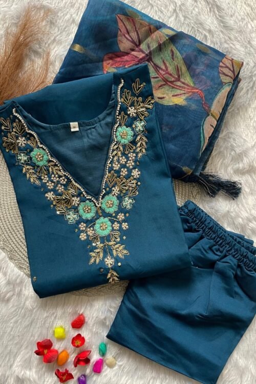 Gulnaaz Embroidered Kurti Set
