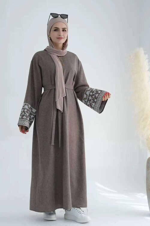 Elegance Embroidered Cuff Abaya