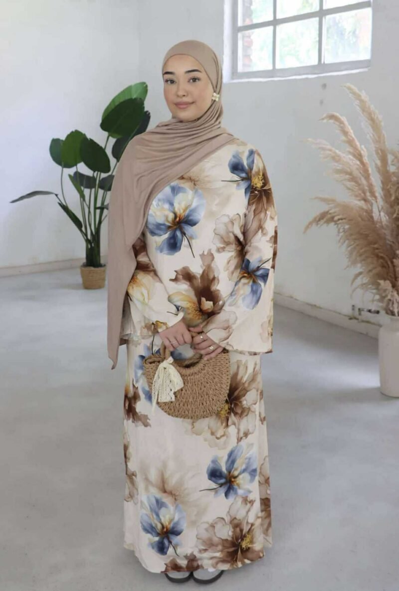 Floral Elegance Maxi Dress - Image 5