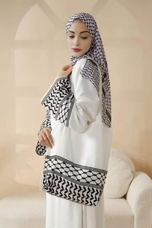 Keffiyeh Slit Abaya & Embroidered Bag Set