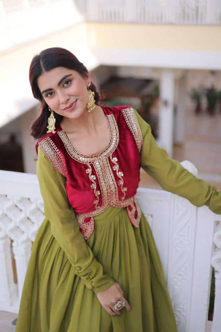 Gulnaar Noor Gown with Vest - Image 2