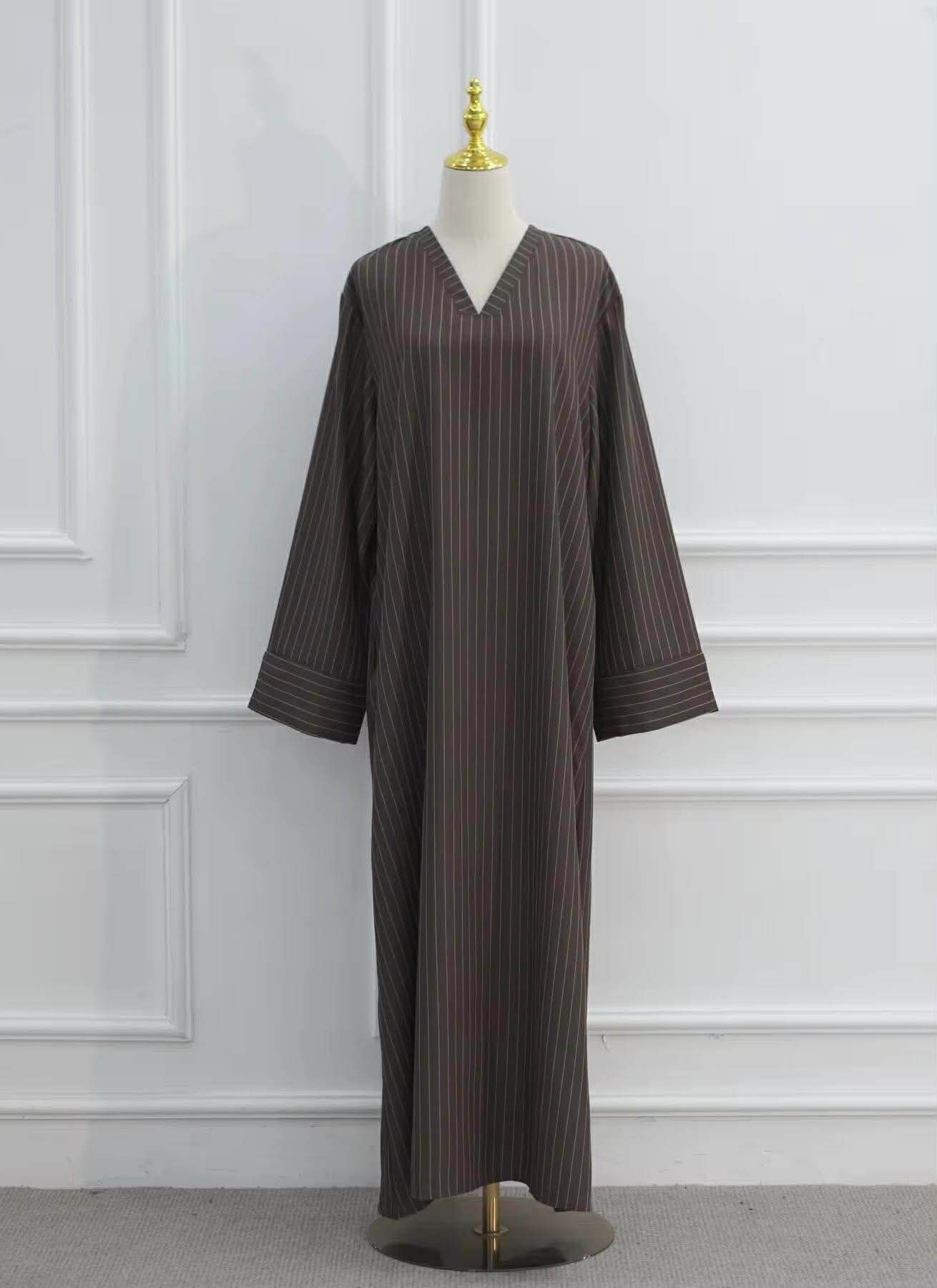 Pinstripe V-Neck Everyday Abaya - Image 3