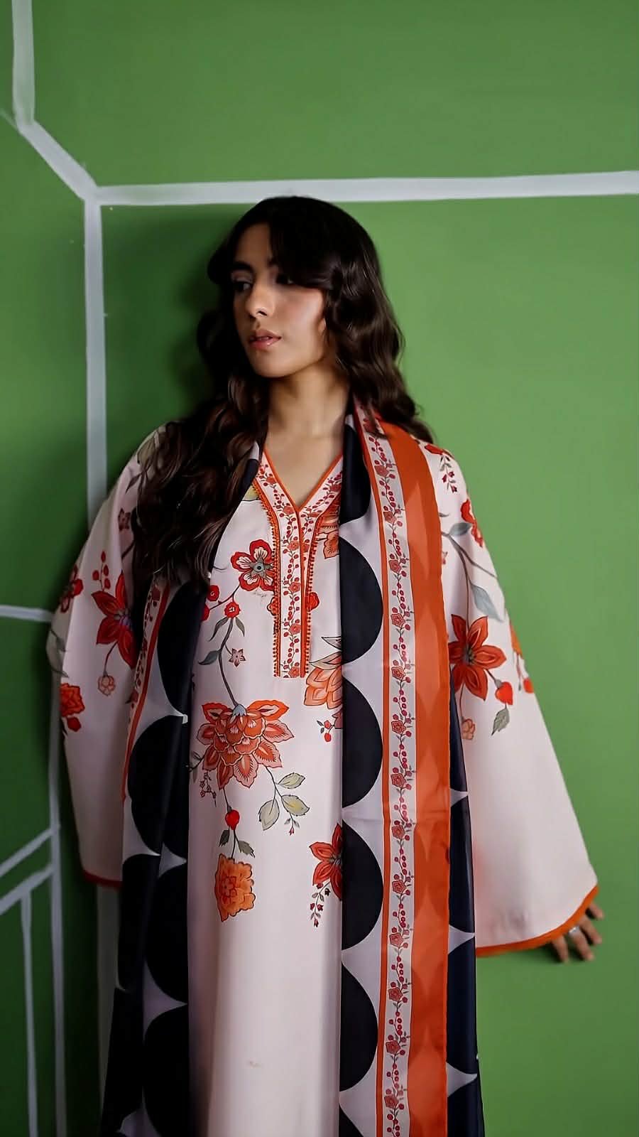 Amber Garden 3-Piece Suit - IN STOCK - Image 3