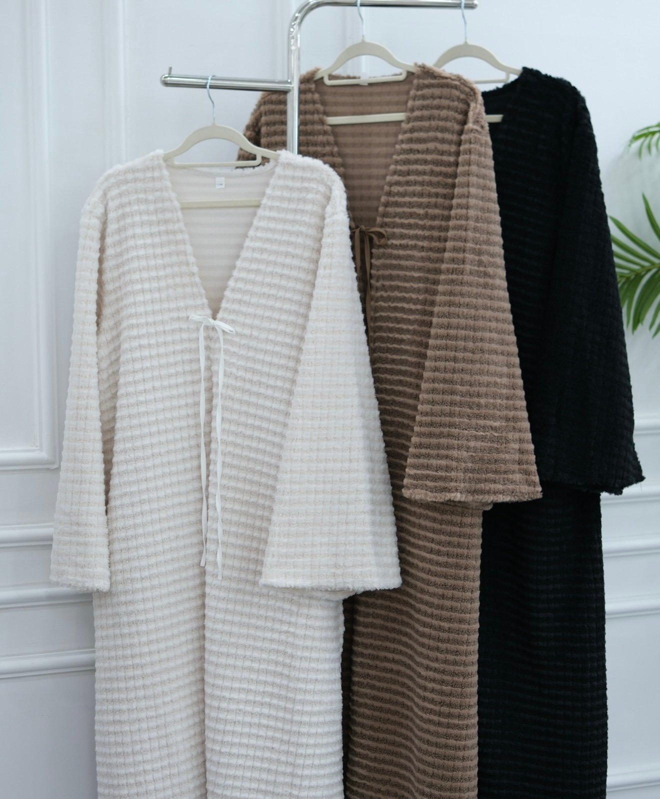 Alba Textured Winter Open Abaya - Image 2