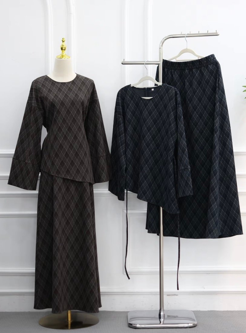 Élise Checkered Skirt Top and Skirt Set - Image 2